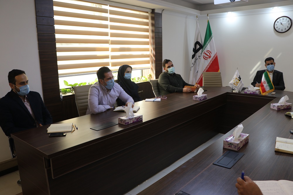 جلسه هم اندیشی نمایندگان هلدینگ صنایع نانو تک آینده(صنتا)در شرکت های تابعه