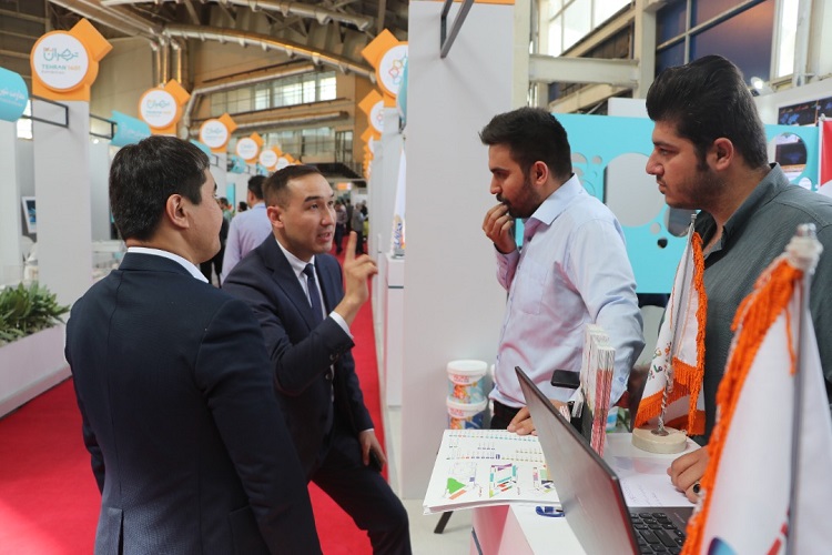 حضور شرکت دانش بنیان نانو تک فام گیتی از  زیرمجموعه های هلدینگ صنتا