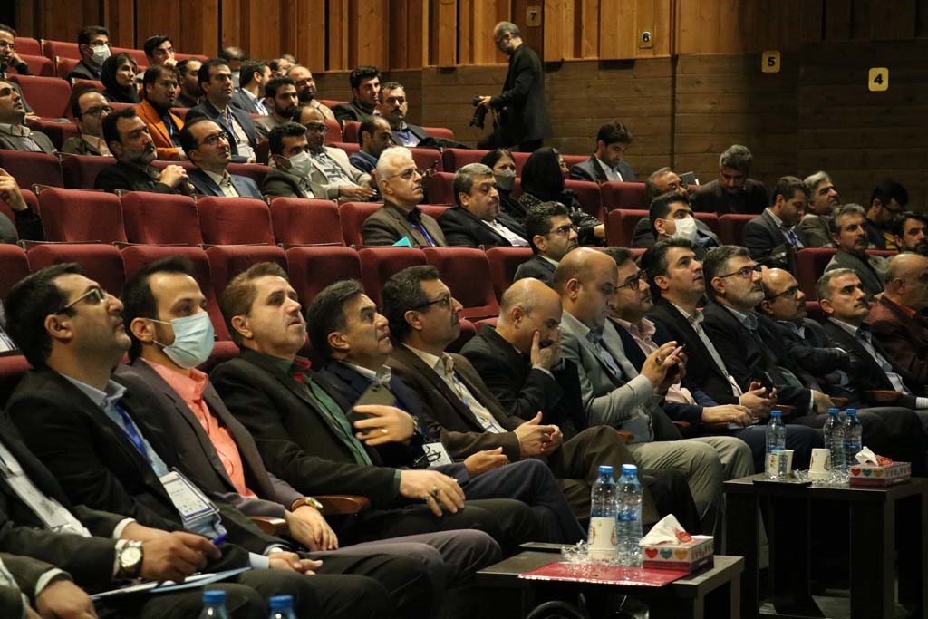 برگزاری دومین کنفرانس ملی انجمن علمی پارک‌های علم و فناوری و سازمان‌های نوآوری ایران با حضور نماینده هلدینگ صنایع نانو تک آِنده