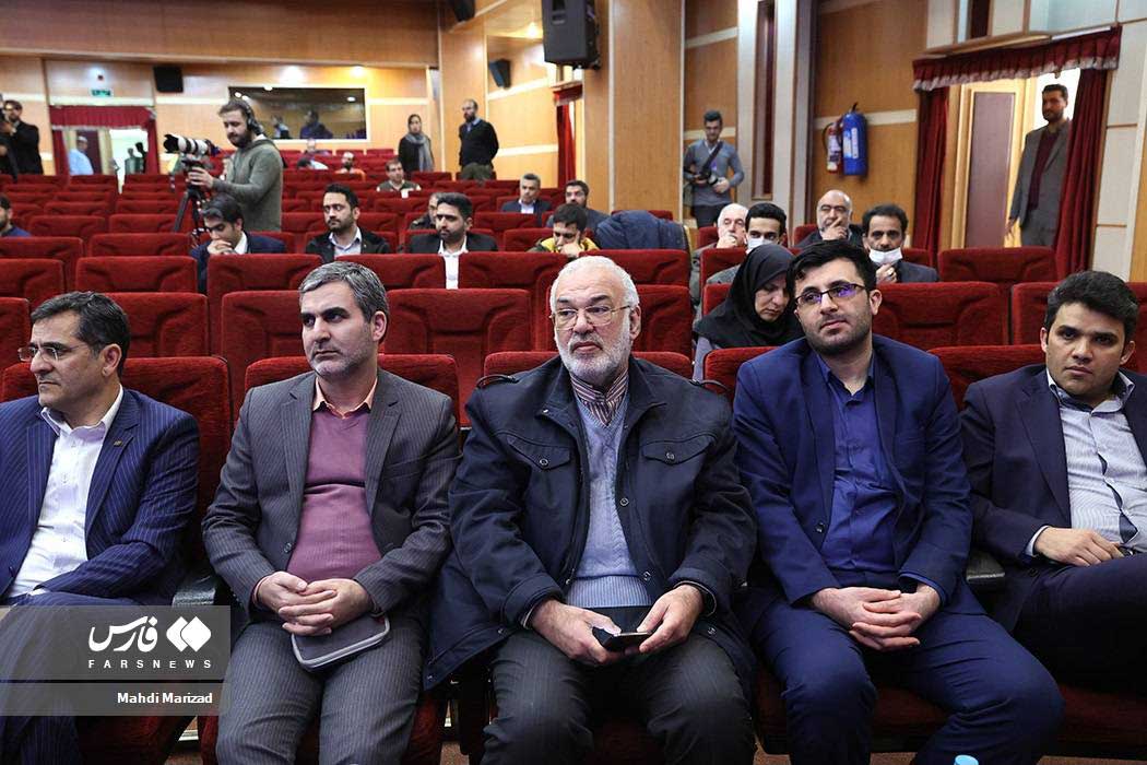 حضور اعضای هیات مدیره هلدینگ صنتا در مراسم اهدای جوایز برگزیدگان جشنواره مدافعان اقتصاد مردمی