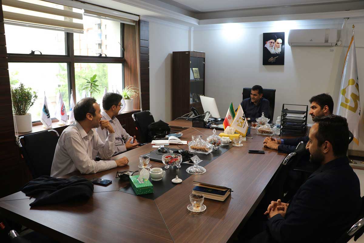 امضای قرارداد سرمایه‌گذاری هلدینگ دانش بنیان صنایع نانو تک آینده (صنتا) و شرکت دانش بنیان مارال پوشش نانو به منظور تولید پوشش‌های فوق آبگریز