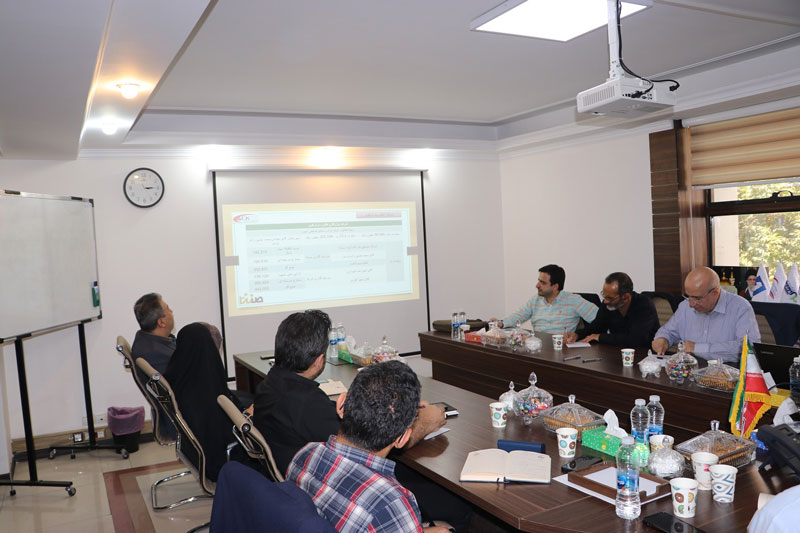 نشست هم اندیشی با نمایندگان هلدینگ صنایع نانو تک آینده(صنتا)