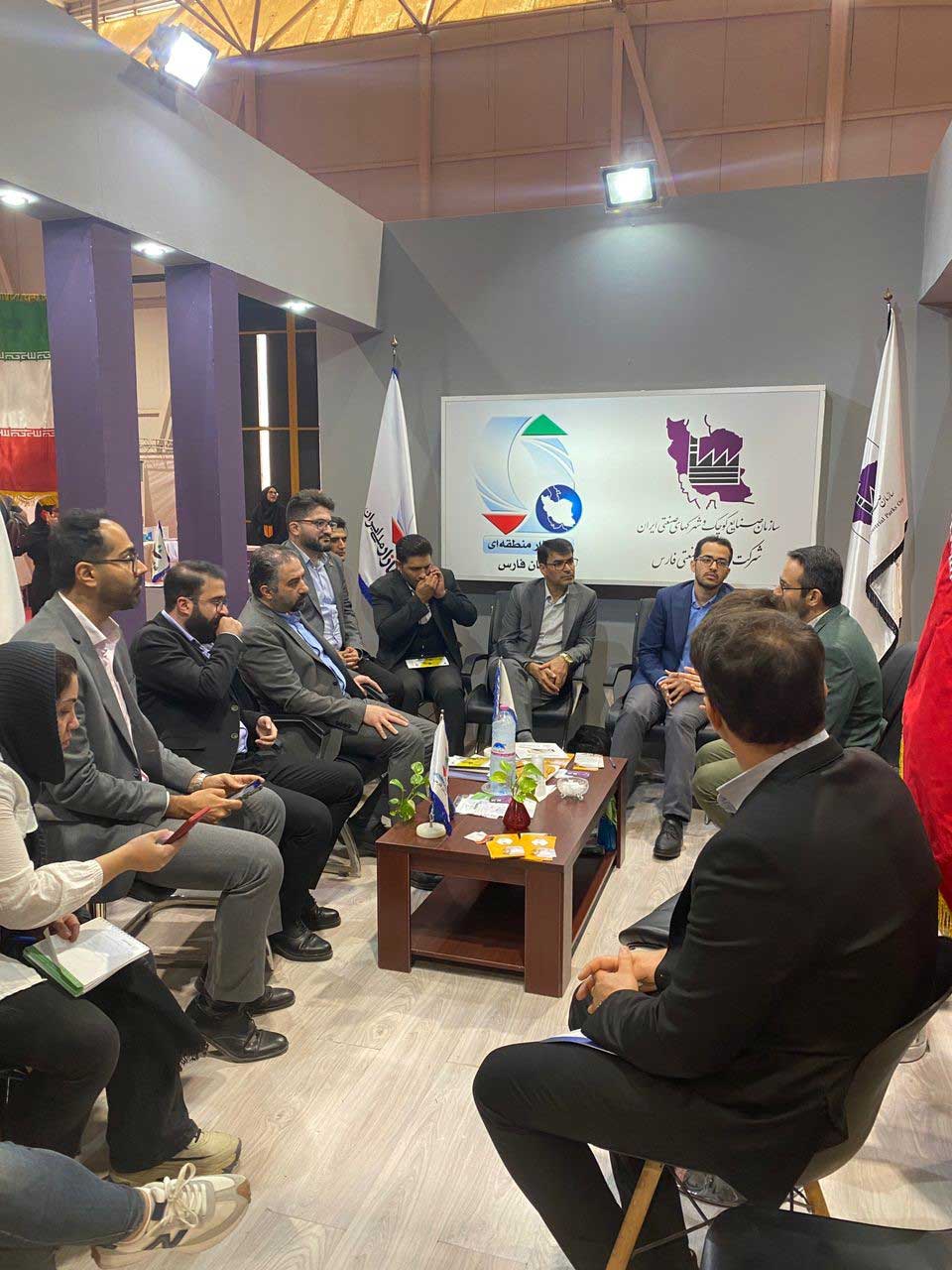 بازدید از نمایشگاه محصولات دانش‌بنیان و فناوری‌های پیشرفته ایران هایتک اکسپو