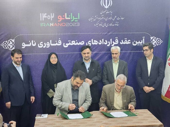 امضای قرارداد فروش رنگ پوشان شرکت نانو تک فام گیتی و شرکت ریخته گری ایران‌خودرو