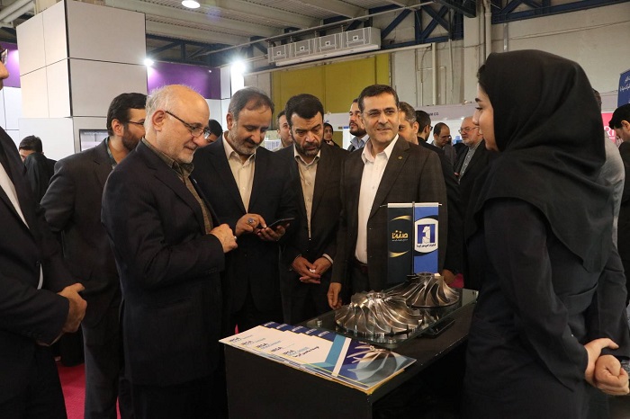 بازدید آقای دکتر وطنی نماینده هلدینگ خلیج فارس