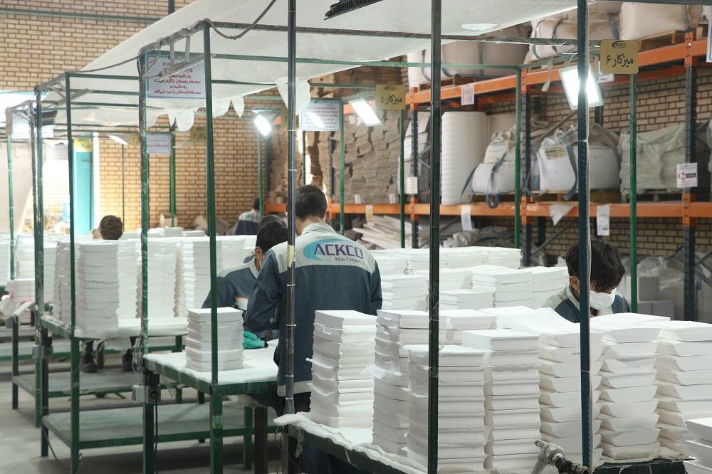 بازدید مدیران هلدینگ صنایع نانوتک آینده از شرکت اطلس سرام کویر