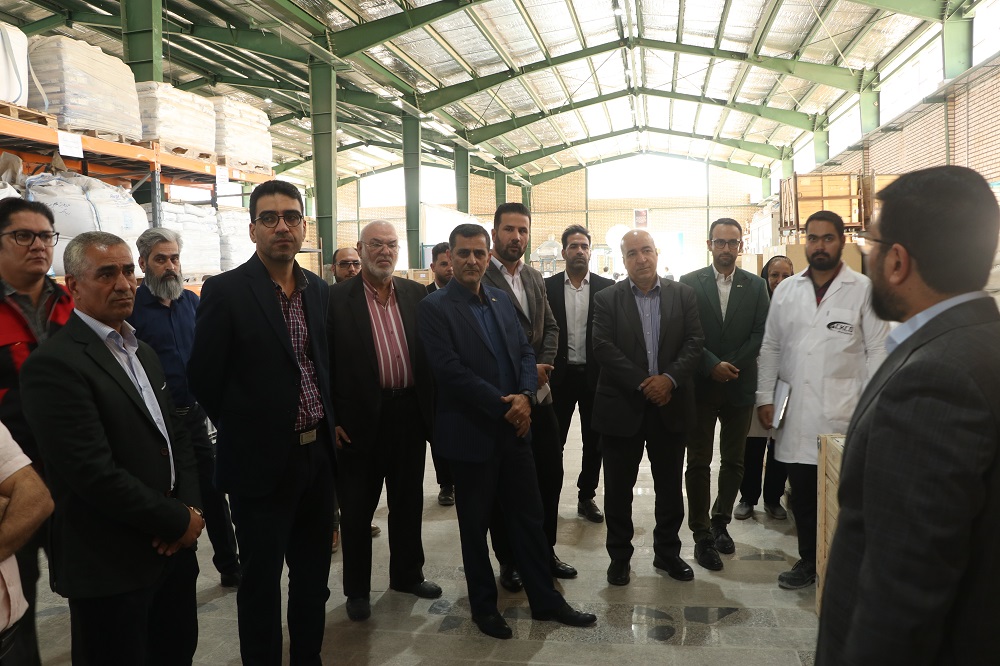 بازدید مدیران هلدینگ صنایع نانوتک آینده از شرکت اطلس سرام کویر