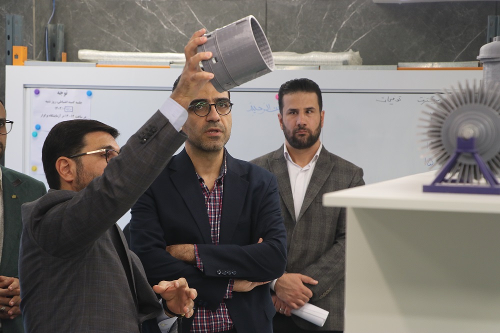 بازدید مدیران هلدینگ صنایع نانوتک آینده از شرکت اطلس سرام کویر