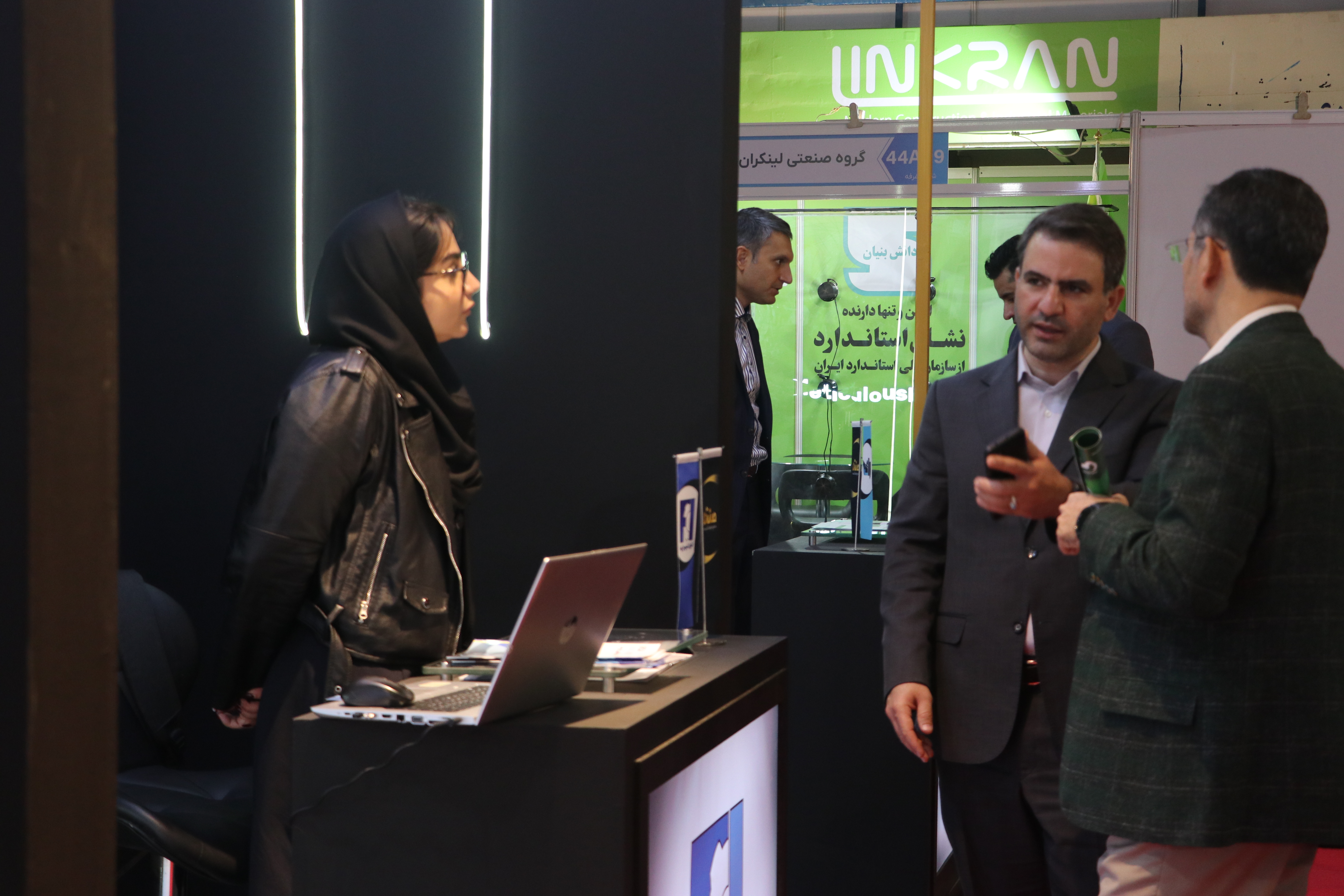 گزارش حضور هلدینگ صنایع نانوتک آینده در پانزدهمین نمیشگااه بین‌المللی فناوری نانو و میکرو